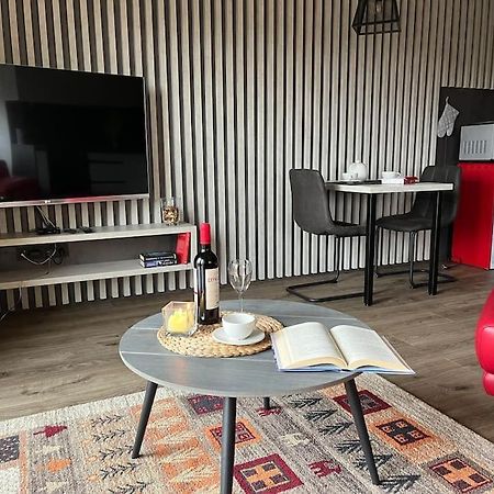 Byt V Blizkosti Centra A V Klidne Zone Tábor Extérieur photo
